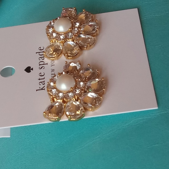 Kate Spade New York Bright Ideas Pearl Cluster Earrings - Picture 3 of 8
